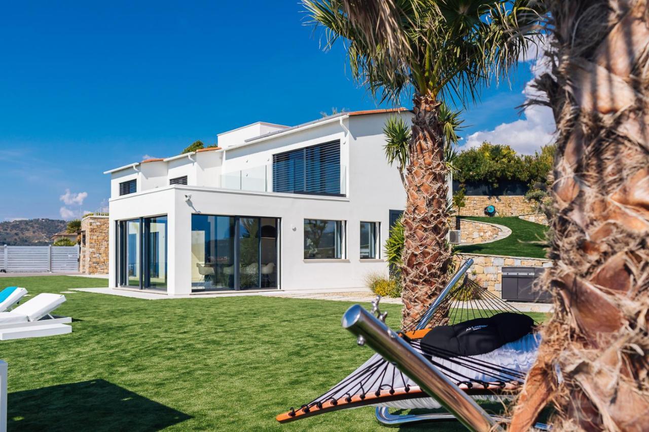 Villa Sabrina Riviera Dei Fiori A Picco Sul Mare Con Piscina Privata ,Wellness & Spa إمبيريا المظهر الخارجي الصورة