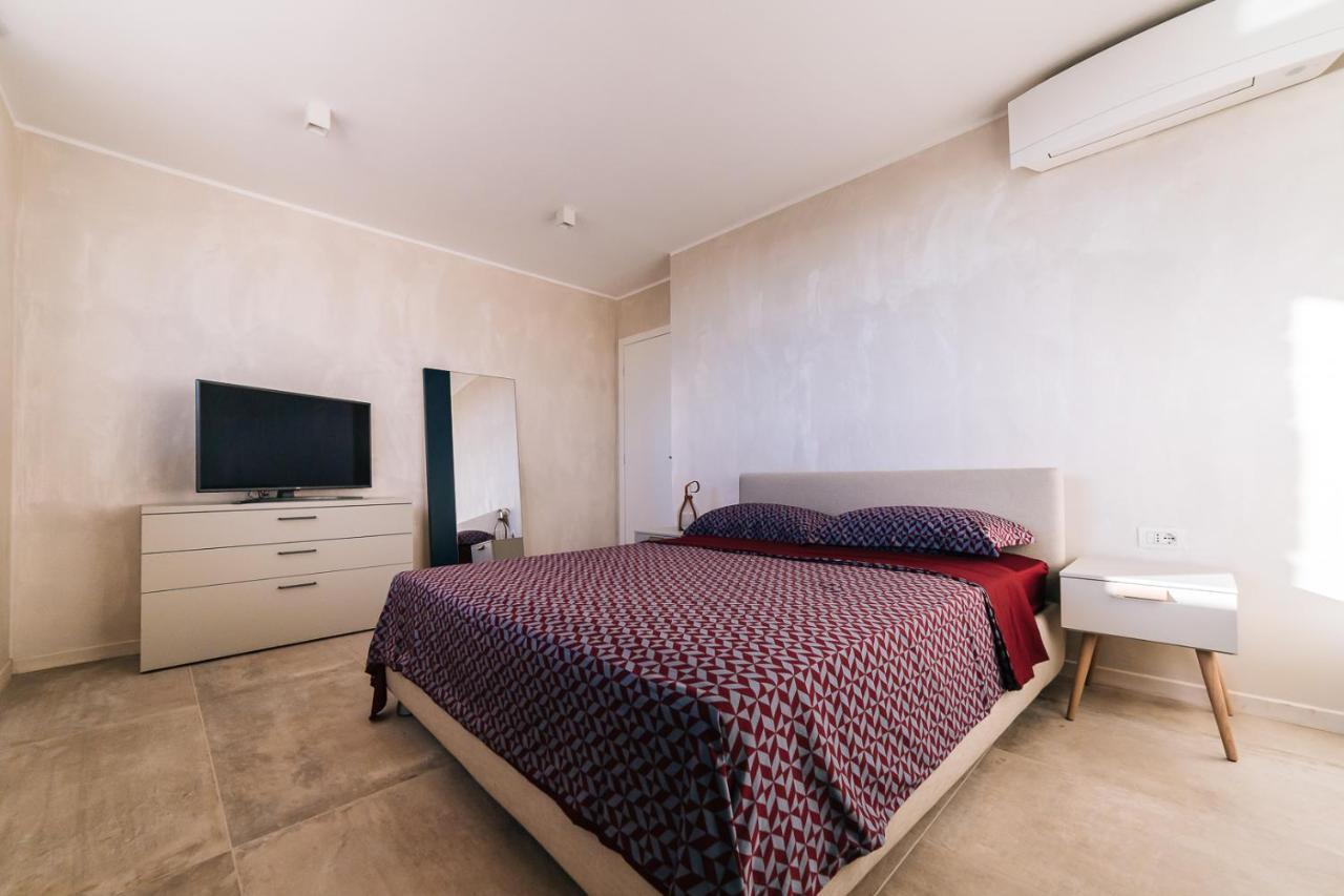 Villa Sabrina Riviera Dei Fiori A Picco Sul Mare Con Piscina Privata ,Wellness & Spa إمبيريا المظهر الخارجي الصورة