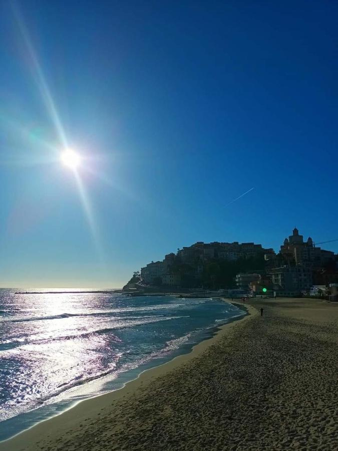 Villa Sabrina Riviera Dei Fiori A Picco Sul Mare Con Piscina Privata ,Wellness & Spa إمبيريا المظهر الخارجي الصورة